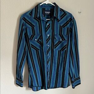 Wrangler Pearl Snap Blue Striped Shirt